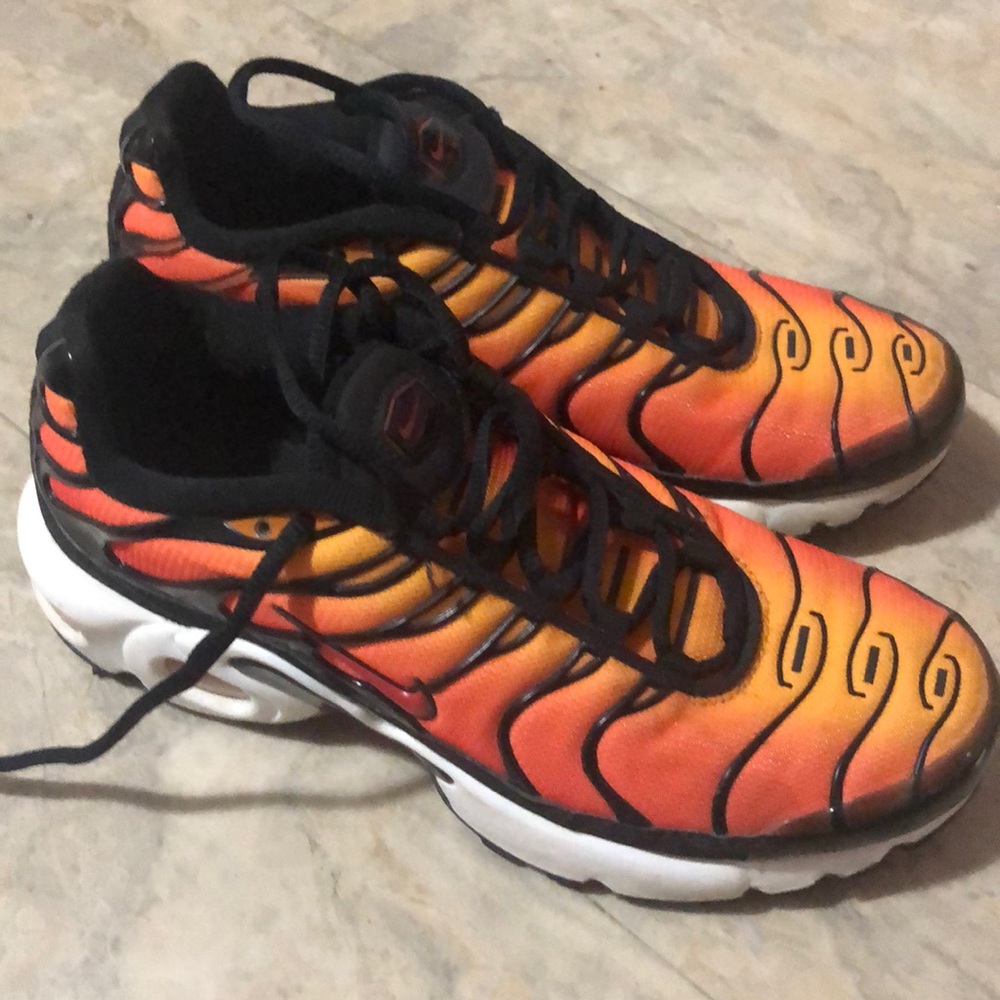 Sunset air max plus